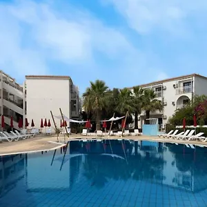 Amore Hotel Apartments Protaras